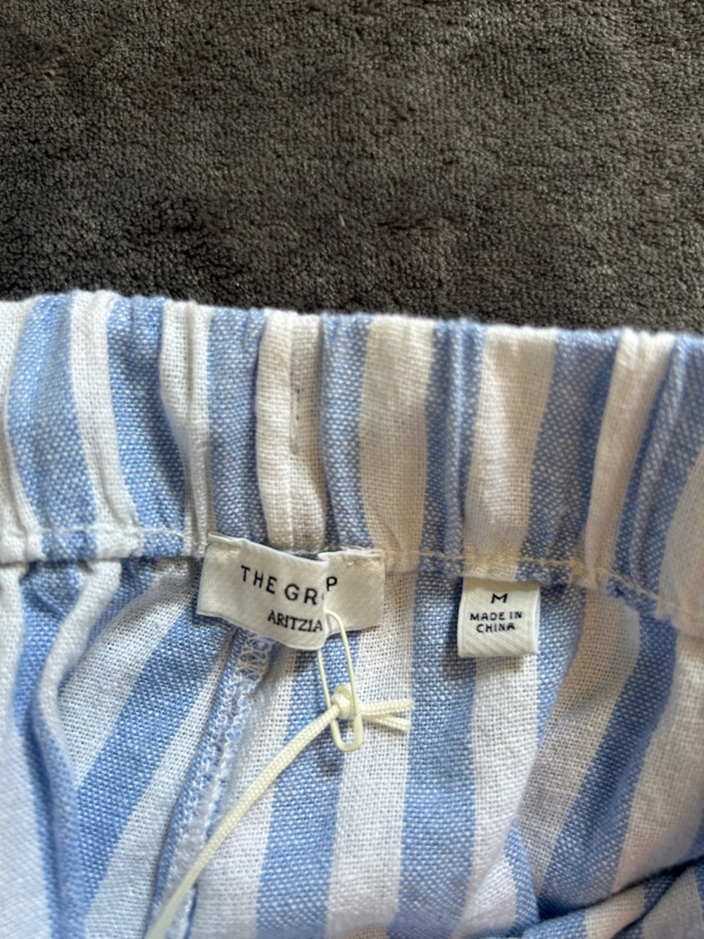 Aritzia The Group Sontag Linen Pant - light blue and white stripes - Picture 5 of 5